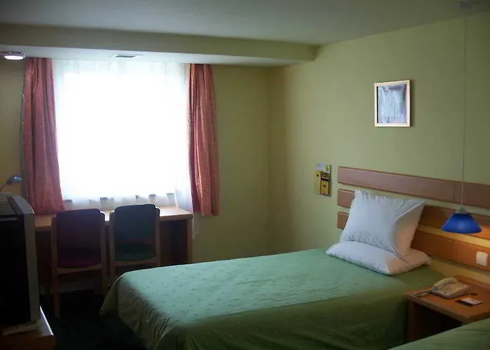 Home Inn Ouyang Road